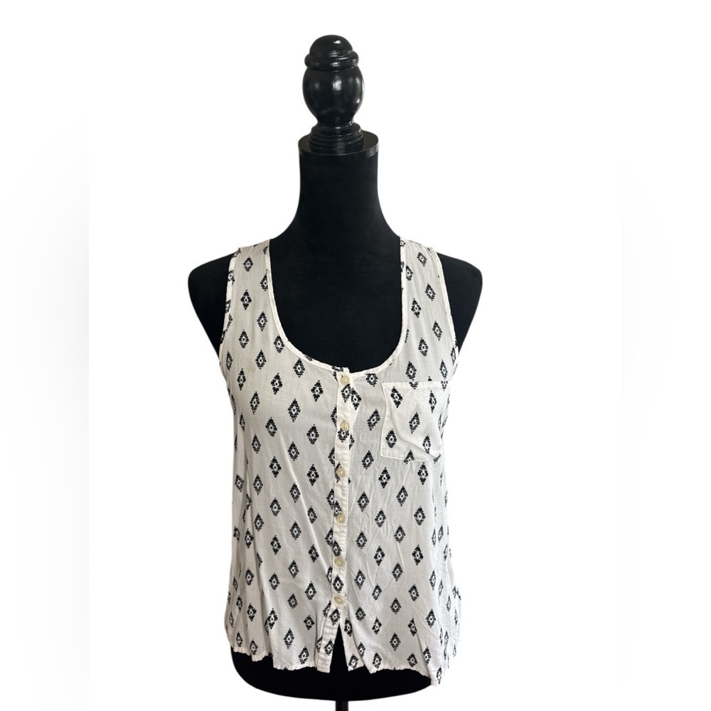 Aeropostale White Printed Sleeveless Button Front Top - Picture 2 of 8